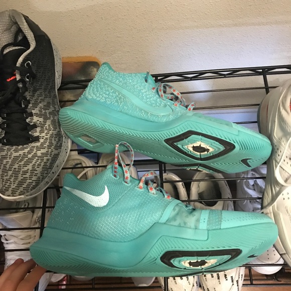 Nike kyrie 3 Tiffany - Picture 3 of 5